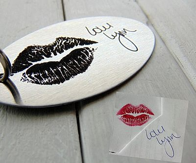 Engraved Lips Keychain