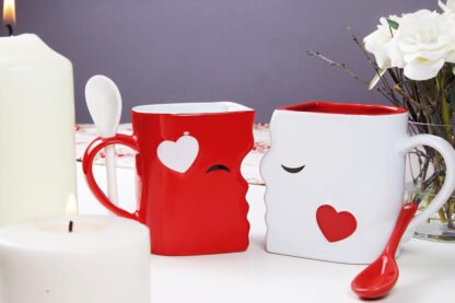 Kissing Mugs Set - Image 5