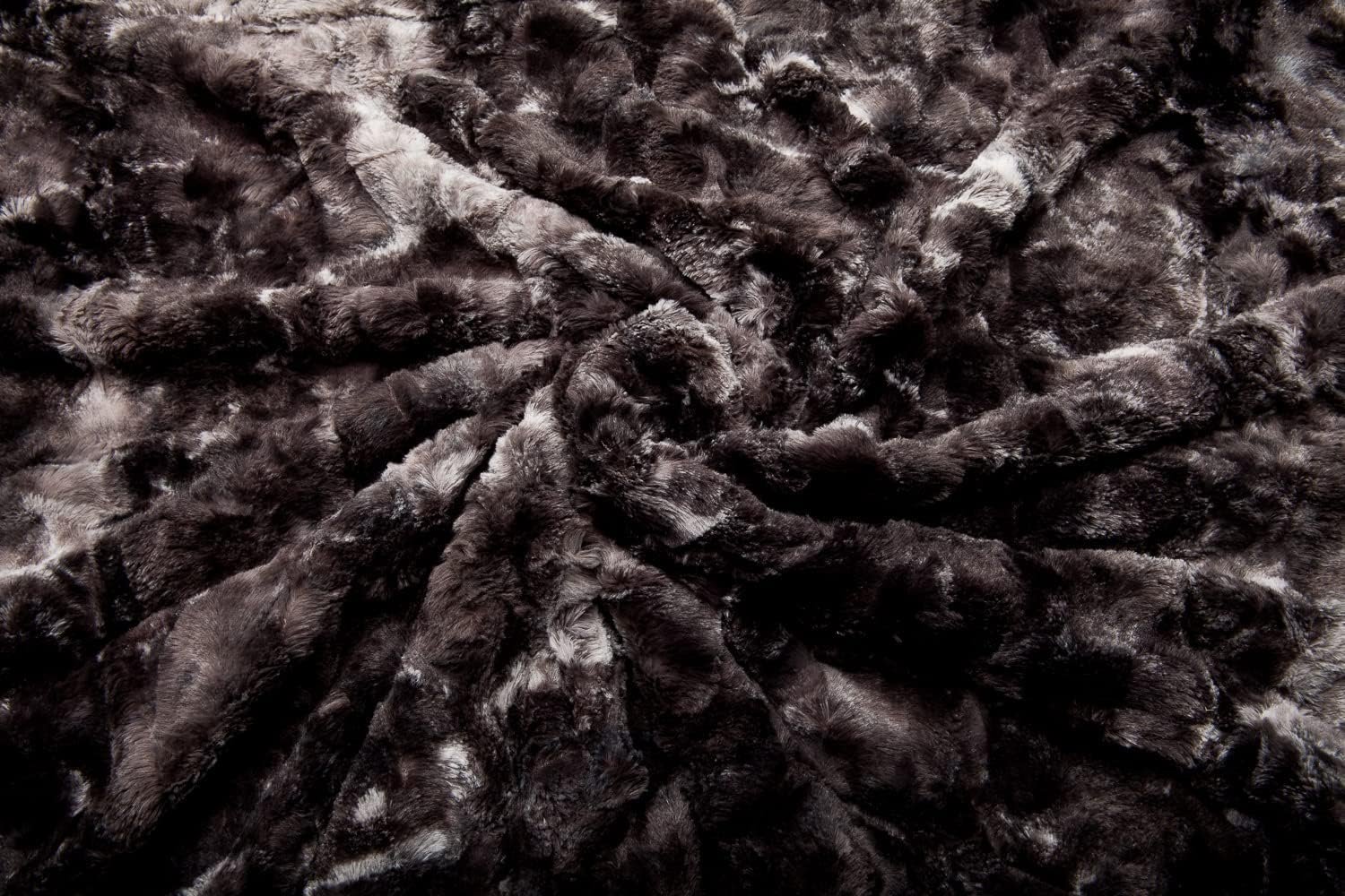 The World’s Softest Blanket - Image 9